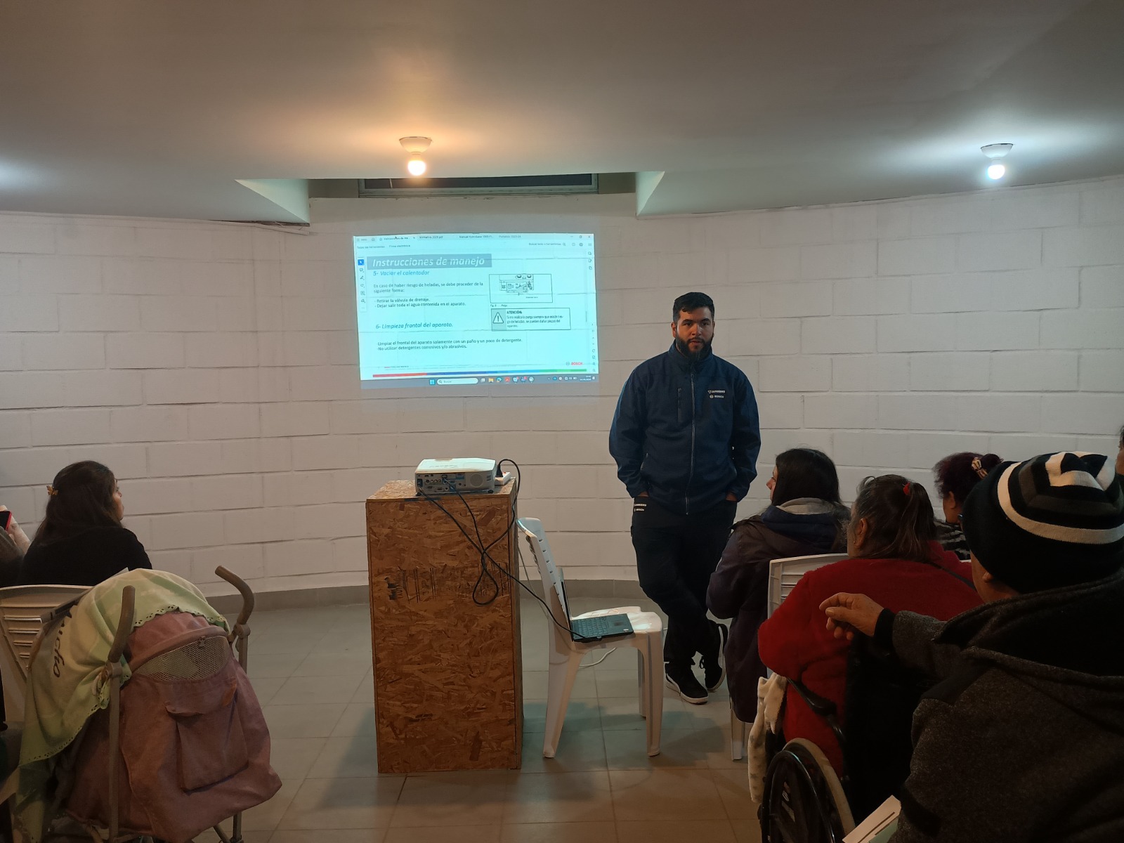 Finaliza Ciclo de Capacitación sobre Uso y Mantención de la Vivienda
